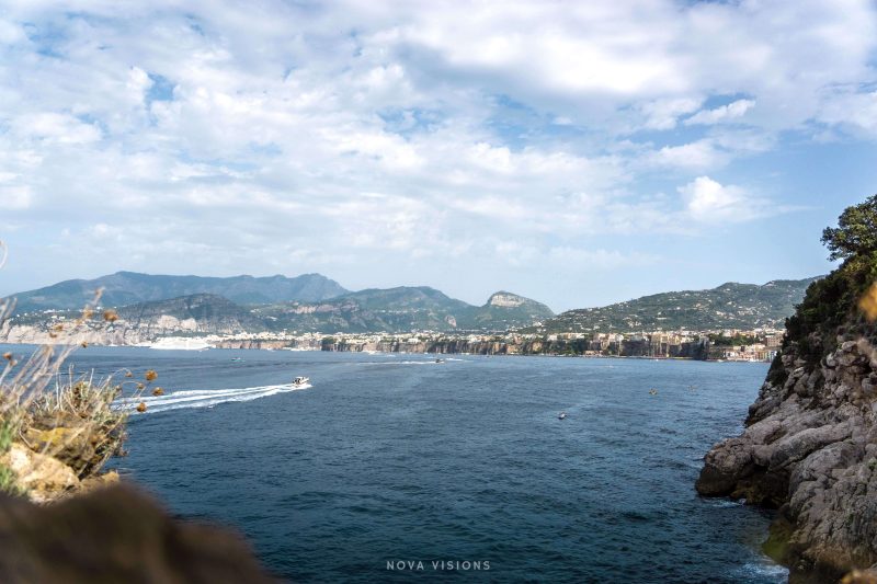 Traumhafte Aussicht auf die Küste