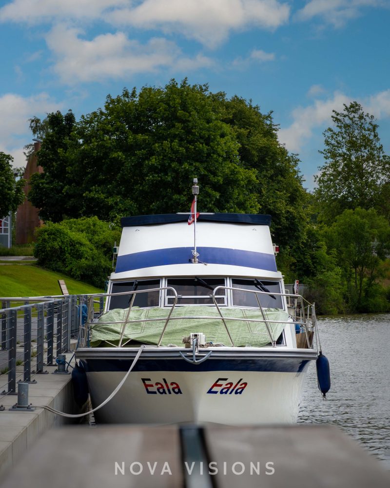 Boot an der Promenade