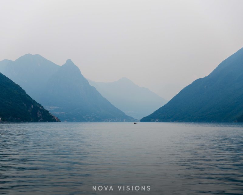 Einsames Boot auf dem Luganersee