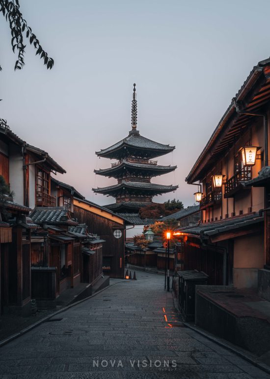 Hokan-ji Tempel am frühen Morgen
