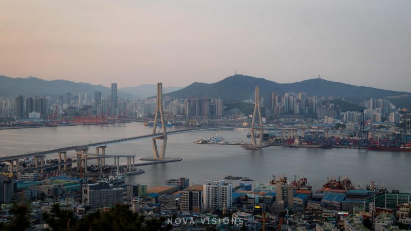 Busan Harbour Bridge zum Sonnenuntergang