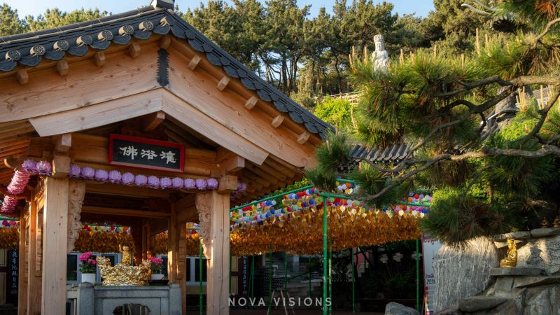 Haedong Yonggungsa Tempel Innenhof