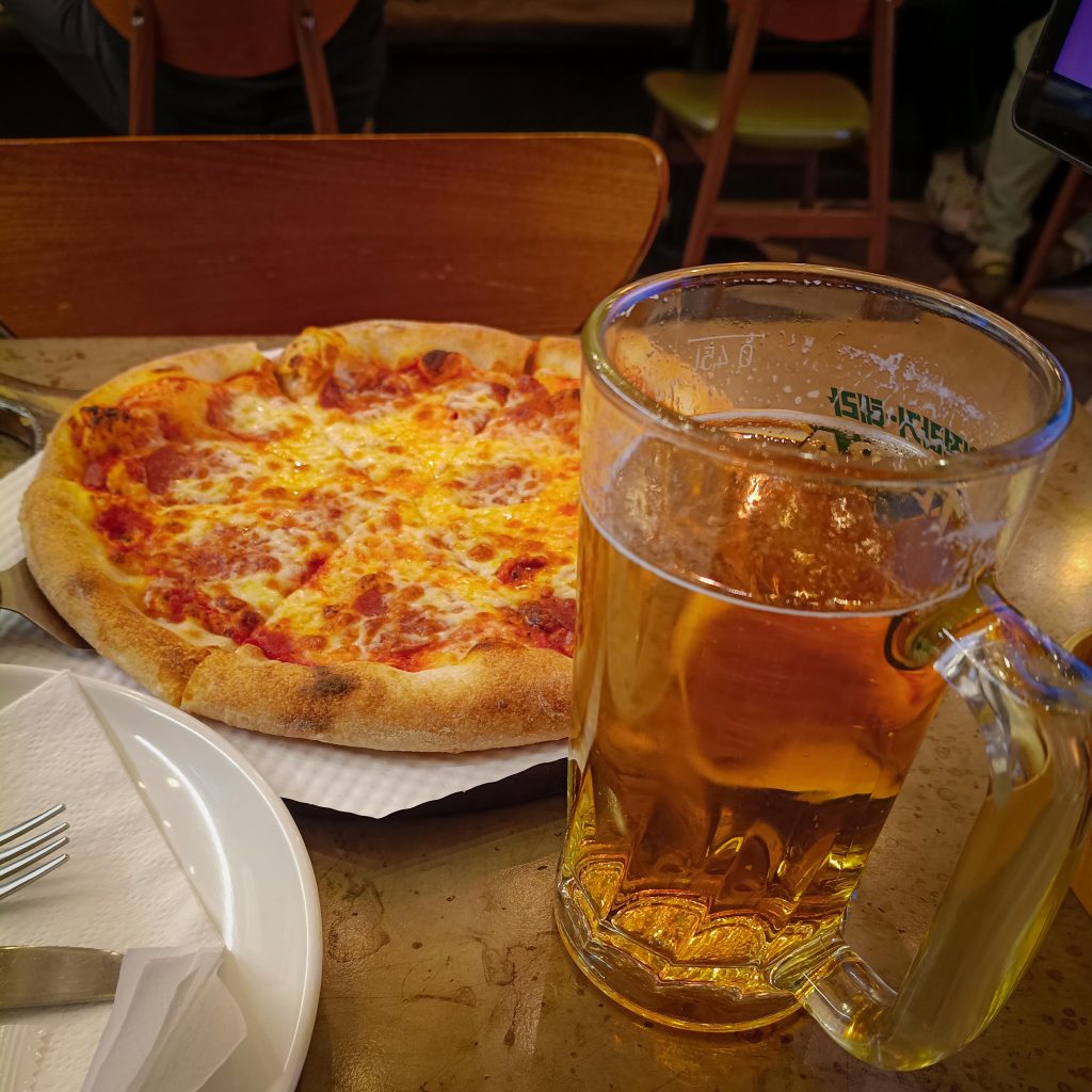 Pizza als Abendessen